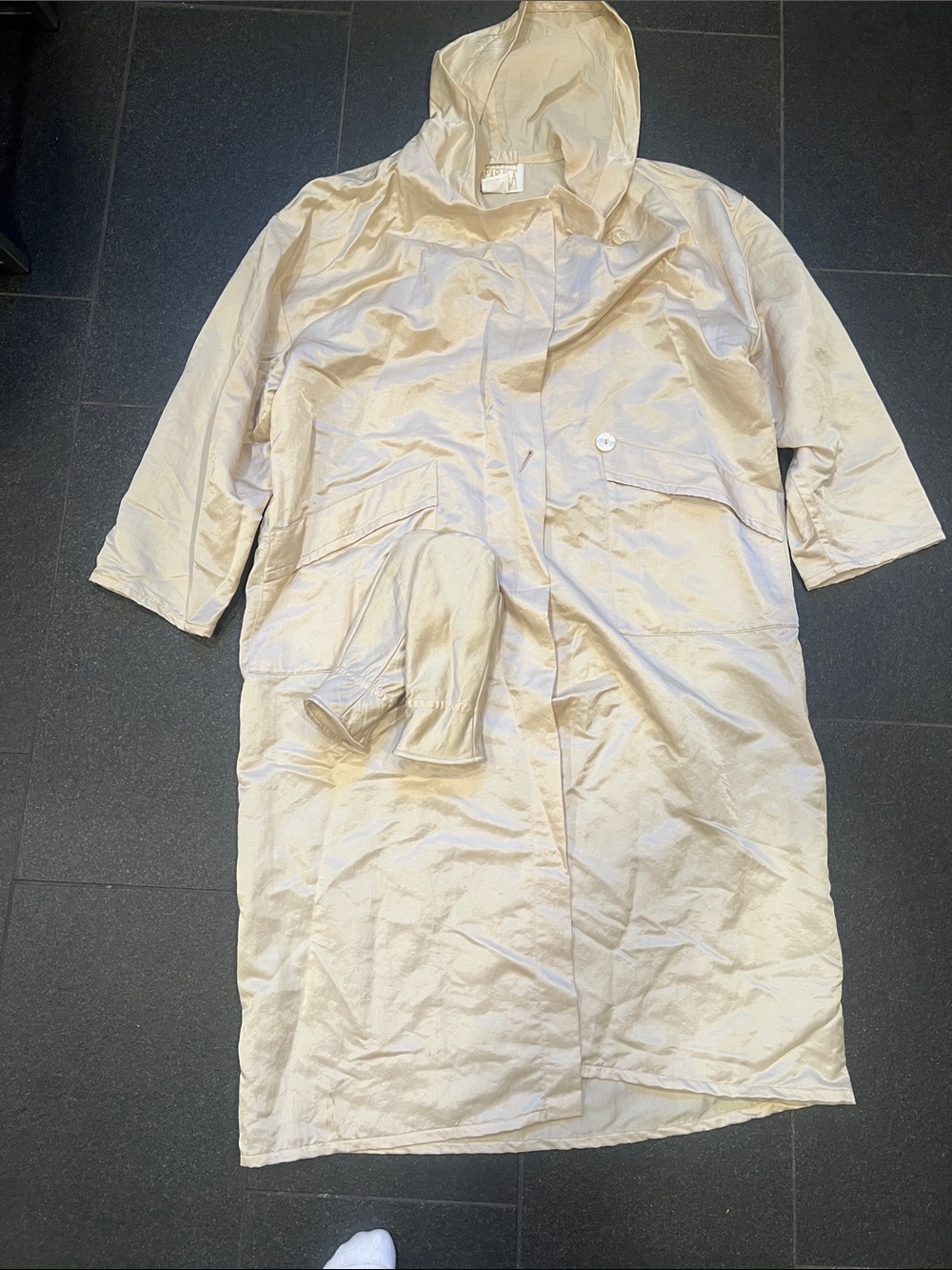 Vintage Linda Lundstrom La Parka Iridescent Cream Raincoat & Mittens size M